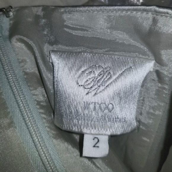 Satin sage green strapless dress - Picture 3 of 3